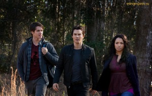 Сериал Дневники вампира/The Vampire Diaries 1 сезон онлайн